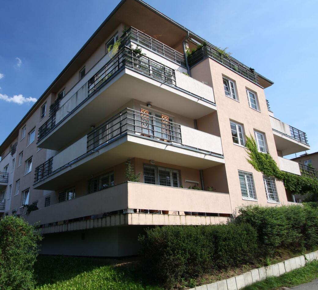 Obytný dům u Kunratického lesa 3